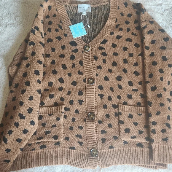 LG Hayden Animal Print Butyon Cardigan - Picture 3 of 9